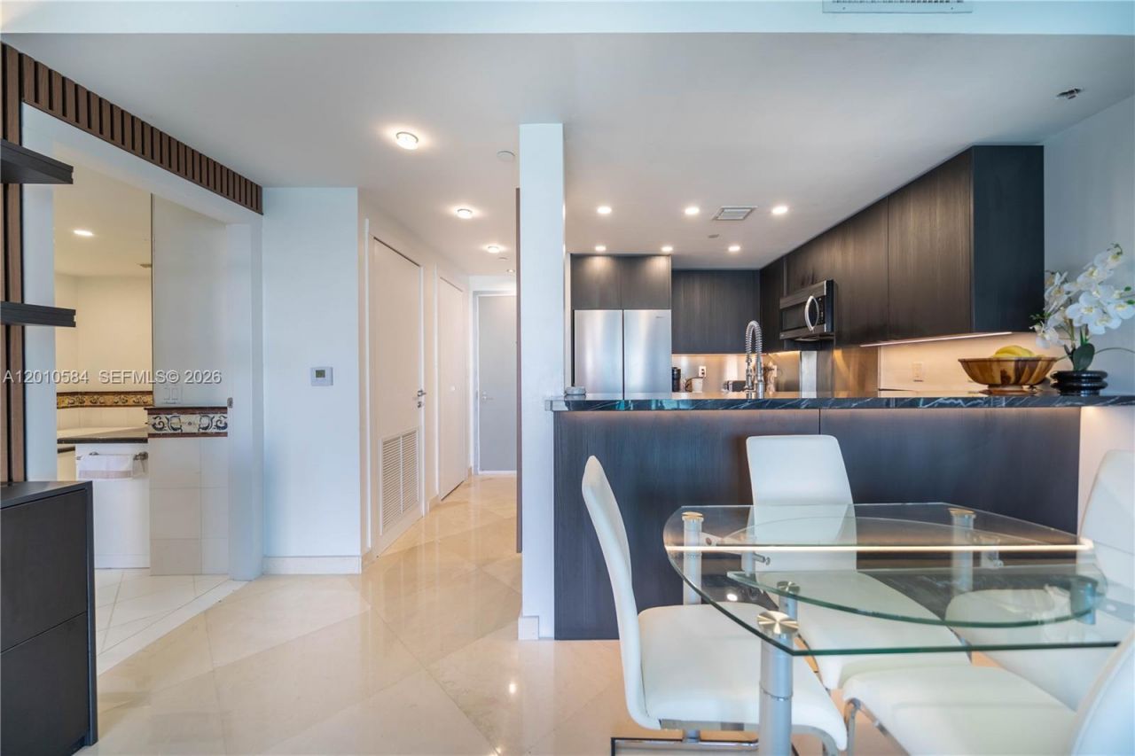 520 West Ave, Unit 1204, Miami Beach, FL 33139 Photo