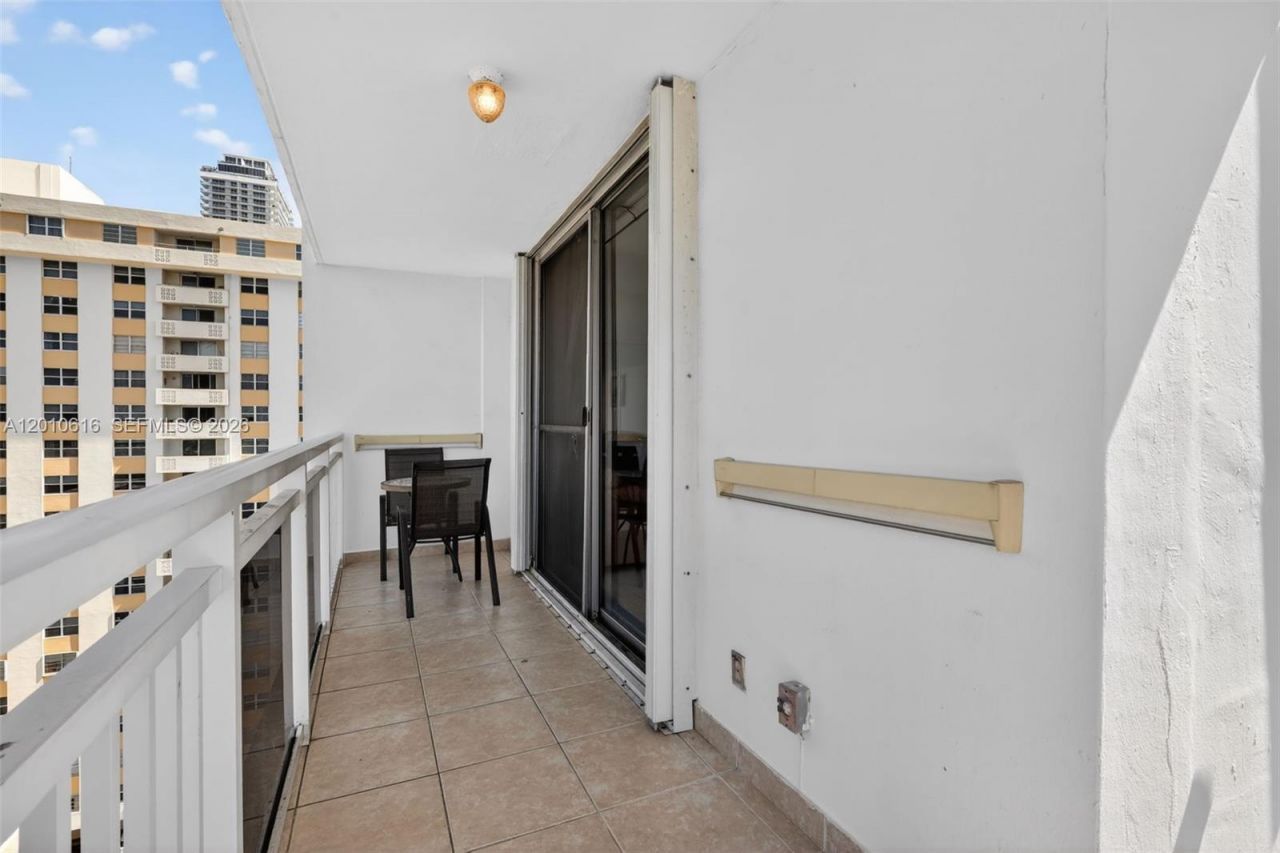 1849 S Ocean Dr , Unit 1402, Hallandale Beach, FL 33009 Photo