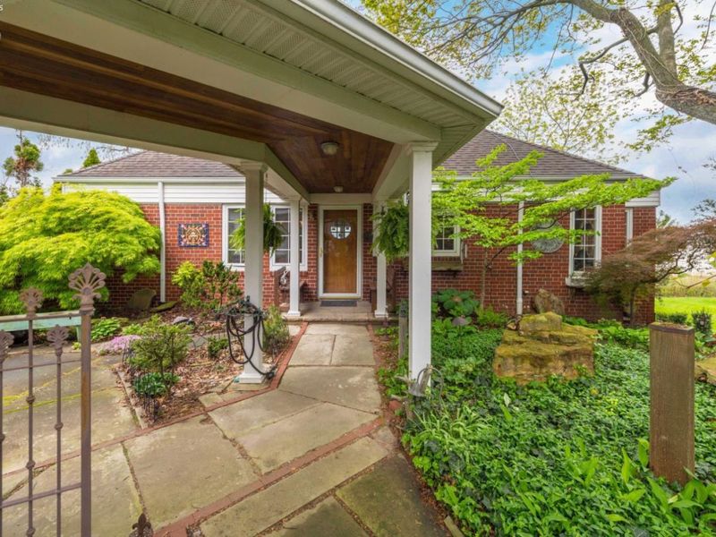 5918 Liberty Ave, Vermilion, OH 44089 Photo 2