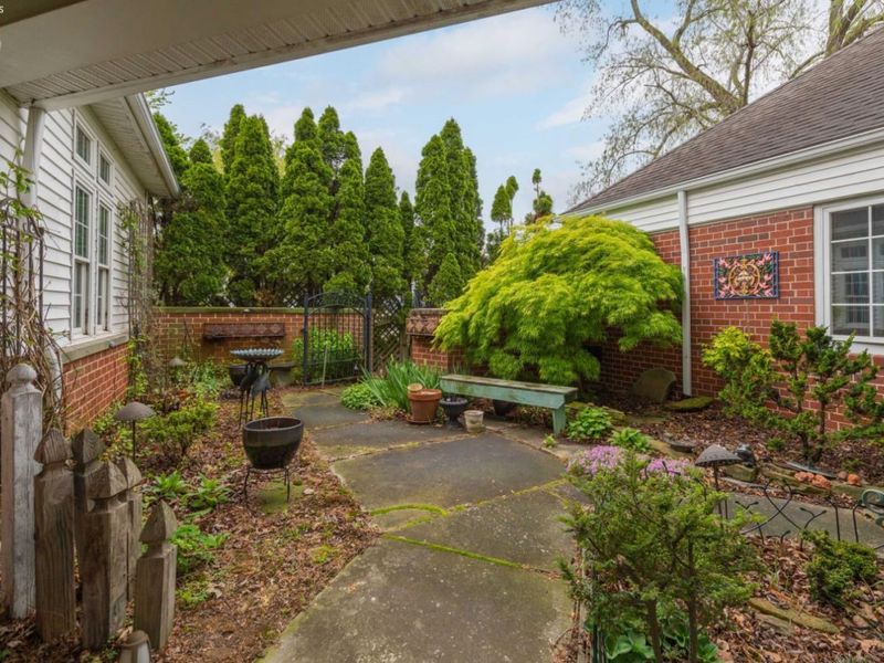 5918 Liberty Ave, Vermilion, OH 44089 Photo 4