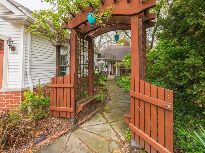 5918 Liberty Ave, Vermilion, OH 44089 Photo 9