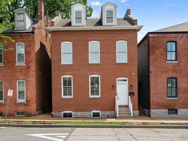2112 S 11th Street, St Louis, MO 63104