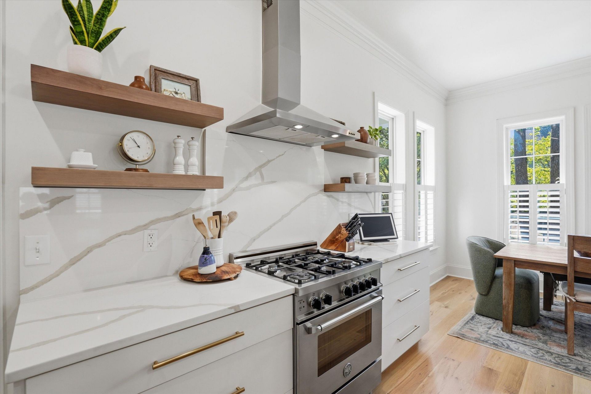 1168 Blakeway Street Photo 17