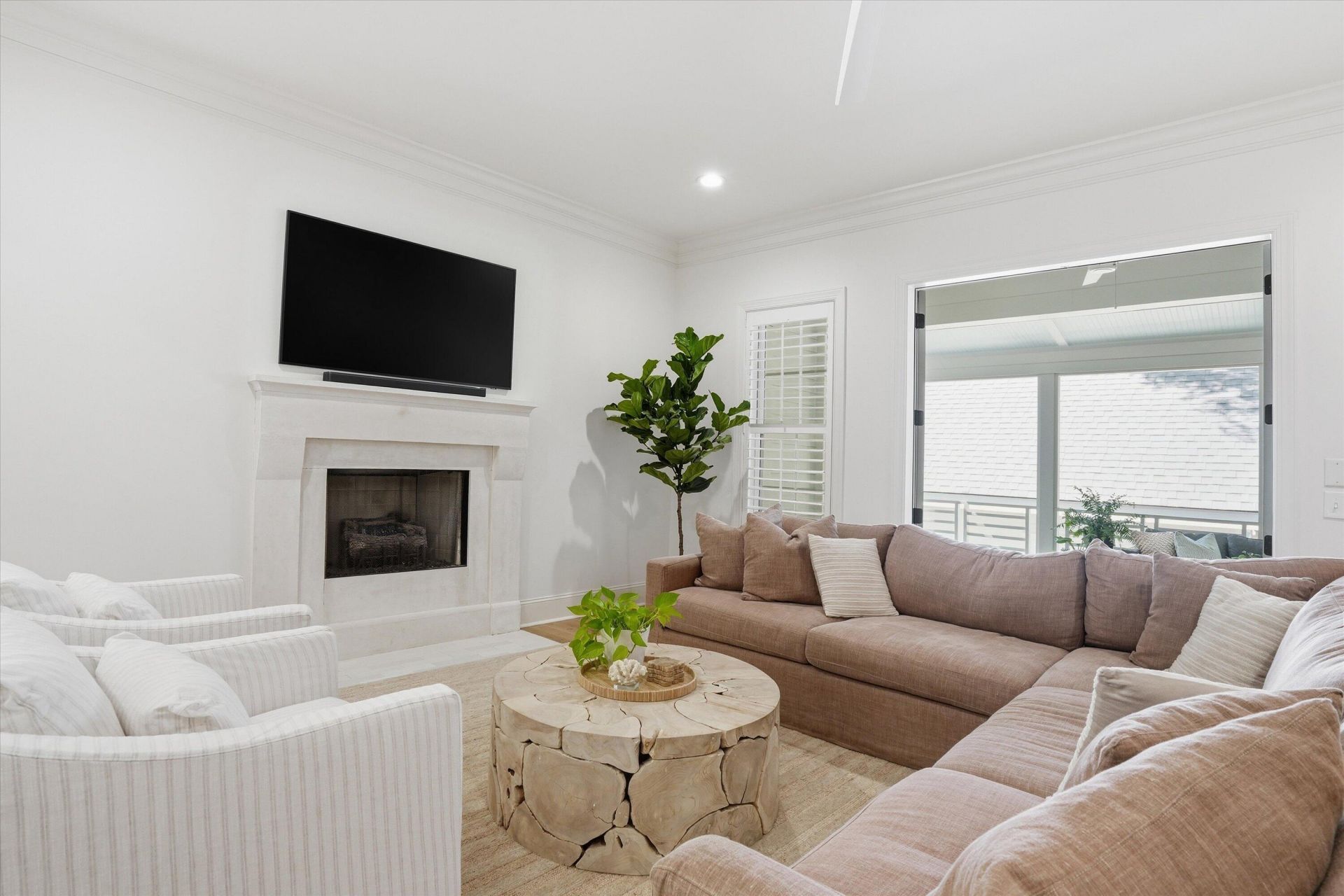 1168 Blakeway Street Photo 23