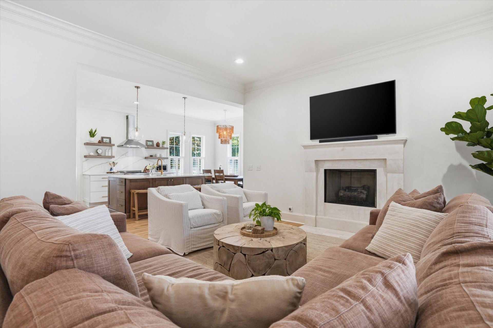 1168 Blakeway Street Photo 24