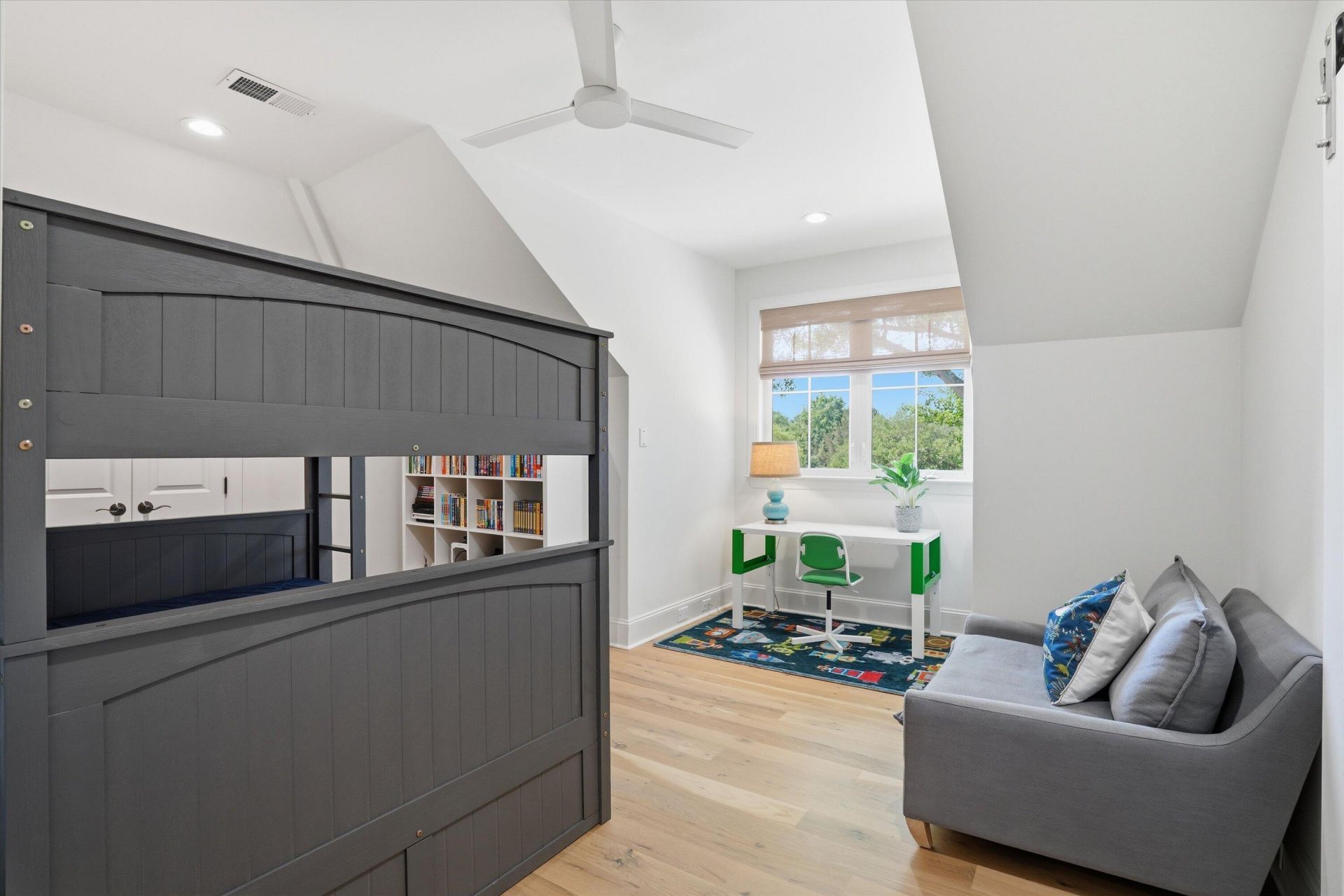 1168 Blakeway Street Photo 43