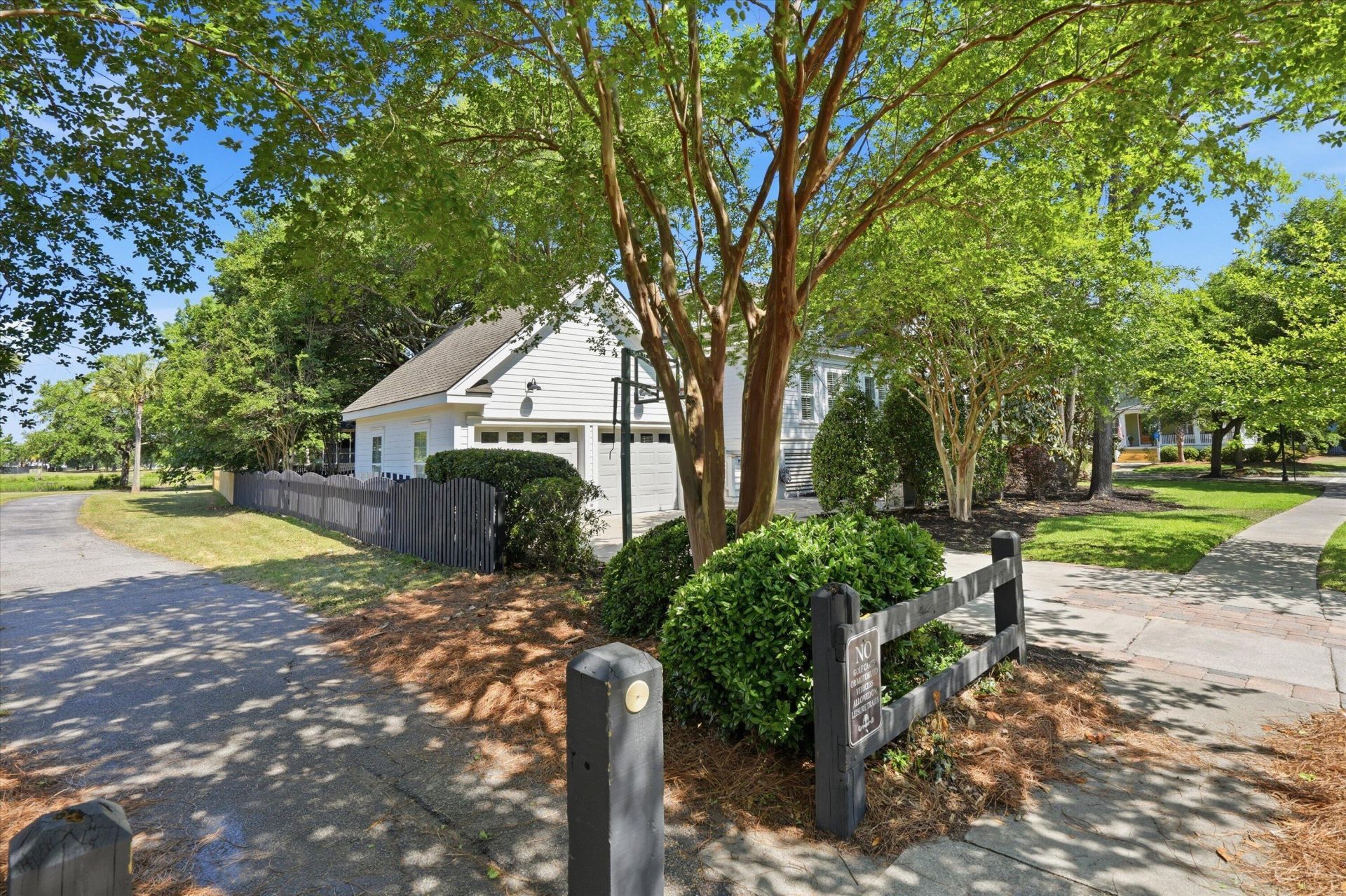 1168 Blakeway Street Photo 55