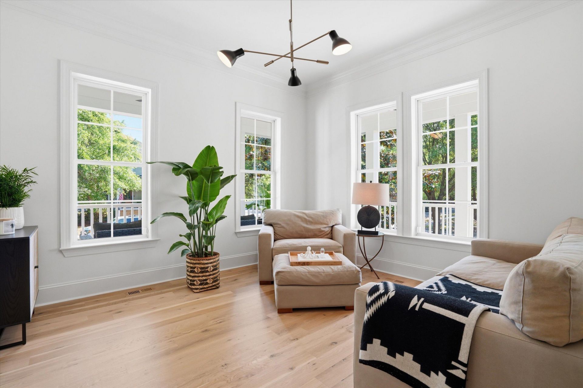 1168 Blakeway Street Photo 9