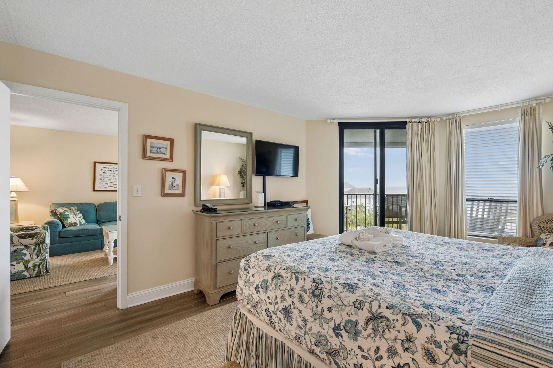 8000 Palmetto Drive Photo 17