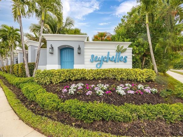 2603 Seychelles CIR , Unit 1505, NAPLES, FL 34112