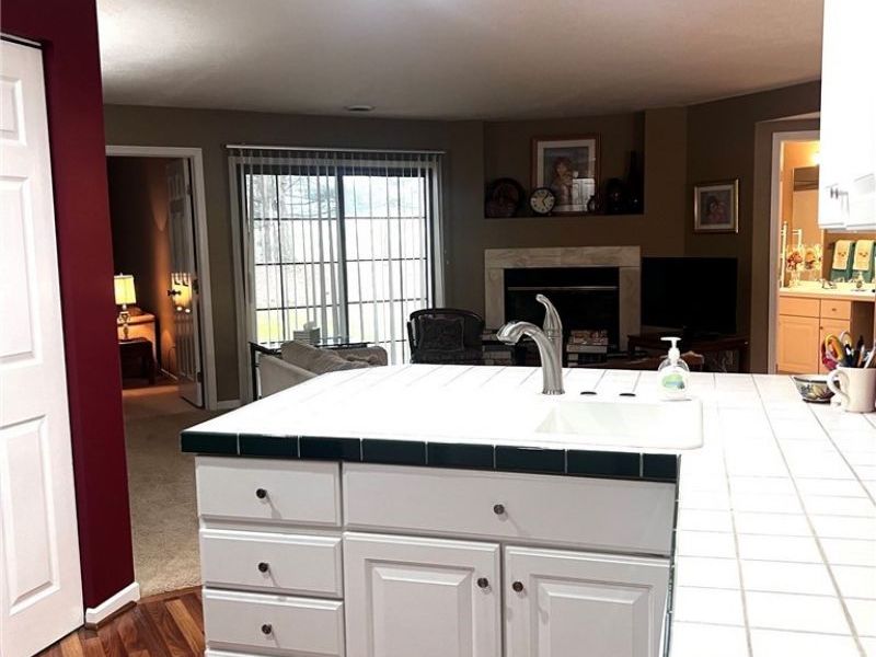 205 S Aspen Court , Unit 3, Warren, OH 44484 Photo 3