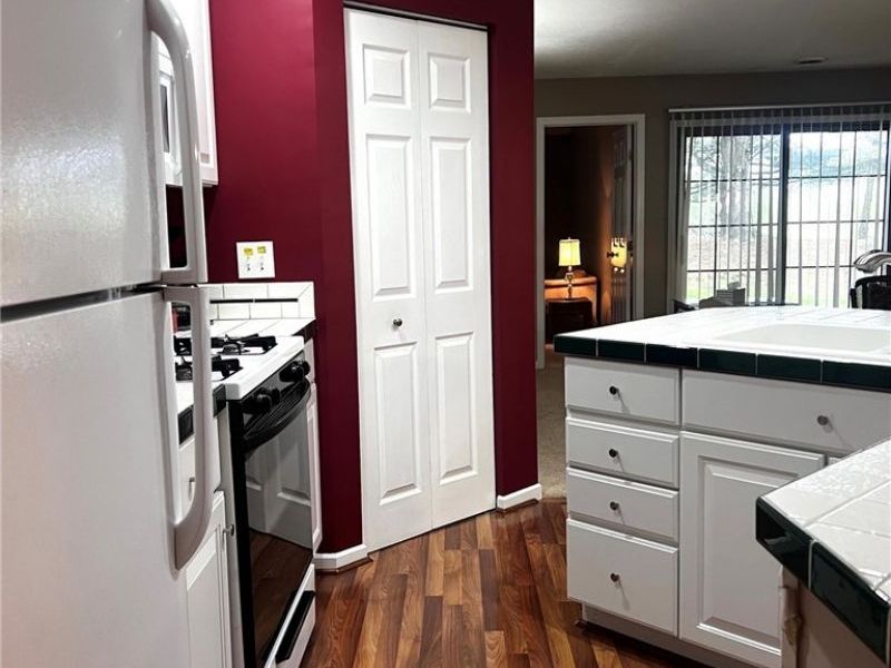 205 S Aspen Court , Unit 3, Warren, OH 44484 Photo 4