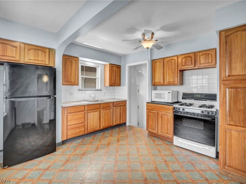 4400 W 145th Street, Cleveland, OH 44135 Photo 8