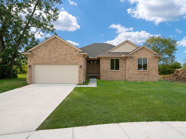 33845 Stevenson Street, Clinton Twp, MI 48035