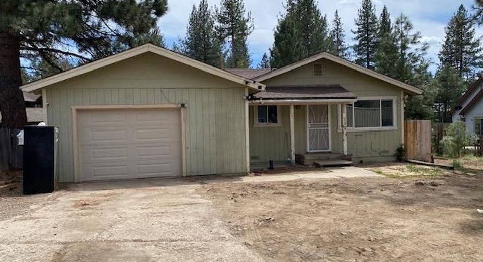 232 E Loyalton Avenue, Portola, CA 00000 Photo