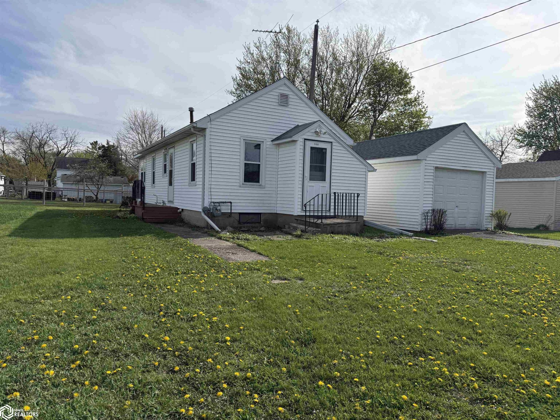 1107 N 5th Ave, Northwood, IA 50459 Main Photo