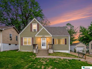 4340 Browne Street , Omaha, NE 68111
