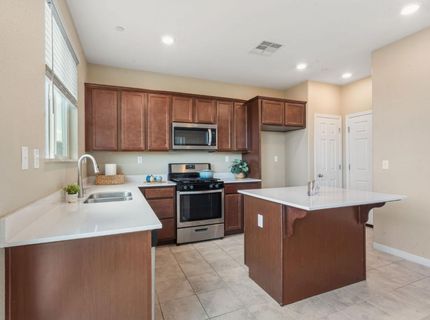 8877 Tethys Ln, Elk Grove, CA 95758 Photo