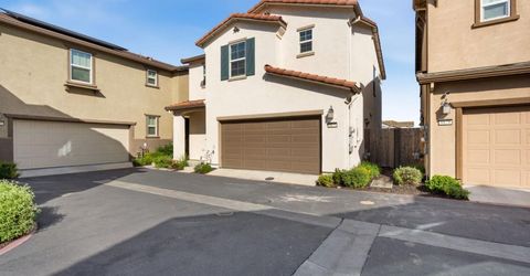 8877 Tethys Ln, Elk Grove, CA 95758 Photo