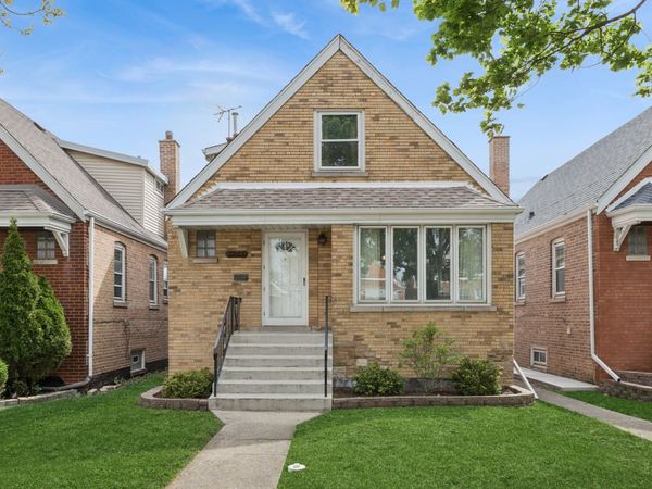 6605 S Kolin Avenue , Chicago, IL 60629