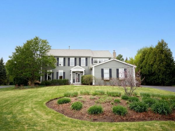 17945 W Pond Ridge Circle , Gurnee, IL 60031