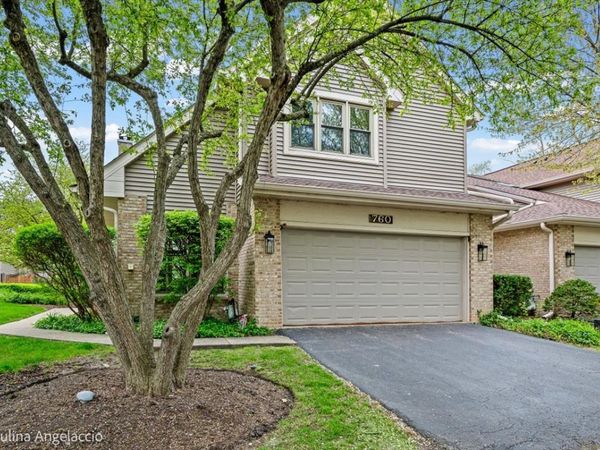 760 N Walden Drive , Palatine, IL 60067