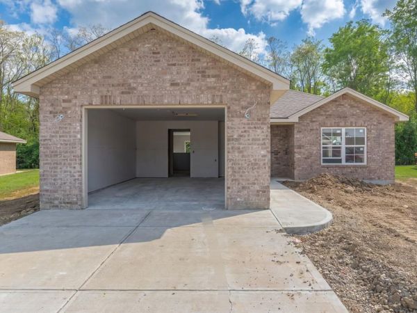 137 Pebble Creek Drive, Eaton, OH 45320