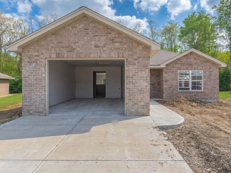 137 Pebble Creek Drive, Eaton, OH 45320 Photo 1