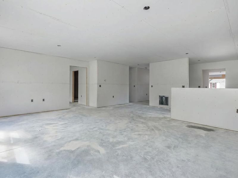 137 Pebble Creek Drive, Eaton, OH 45320 Photo 2