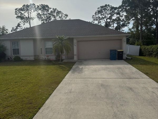 1068 SE Saint Johns St Street SE, Palm Bay, FL 32909
