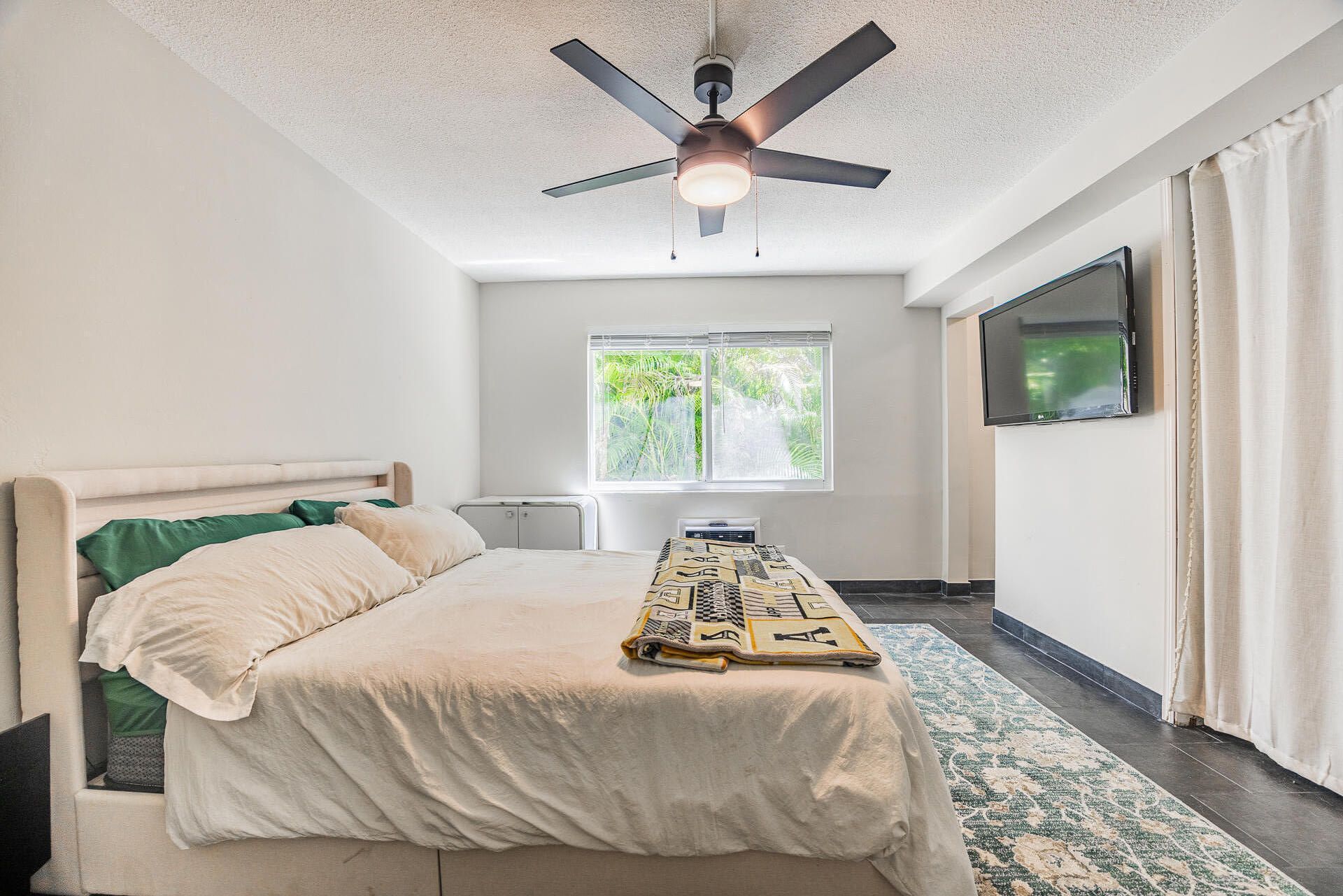 1308 Bayview Drive, Unit 1c, Fort Lauderdale, FL 33304 Photo