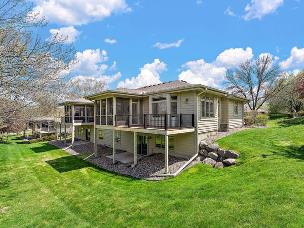 8914 Hilloway Road, Eden Prairie, MN 55347