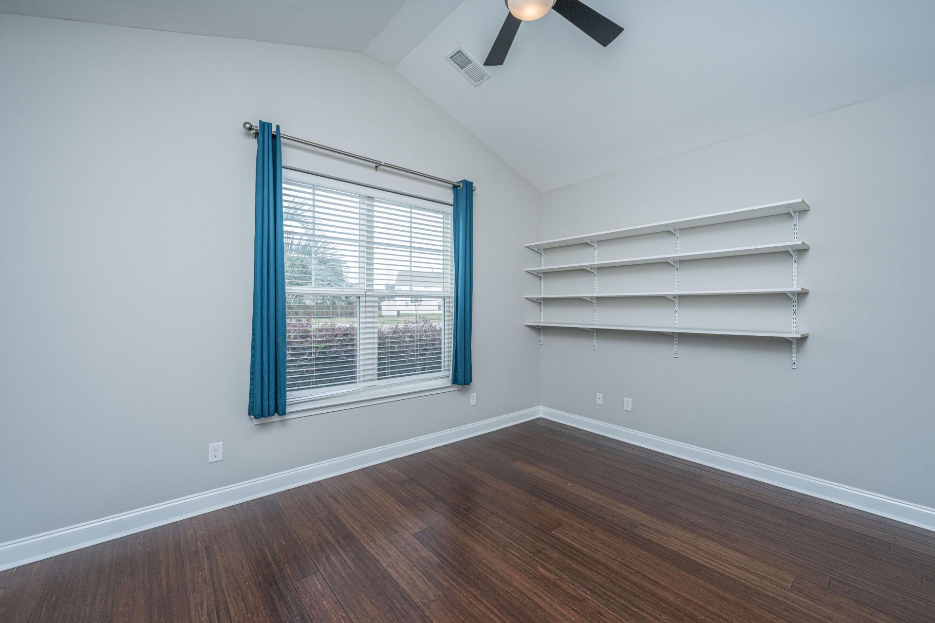 166 Netherfield Drive Photo 22