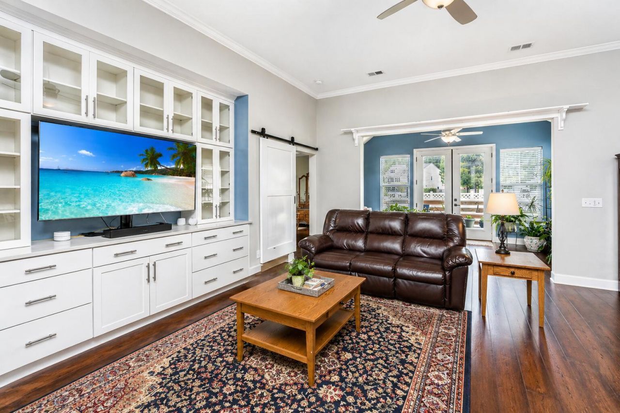 166 Netherfield Drive Photo 6
