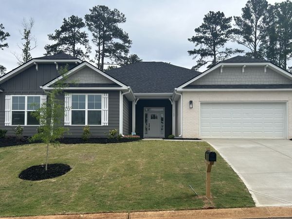 1162 Barrington Place Way, Macon, GA 31220