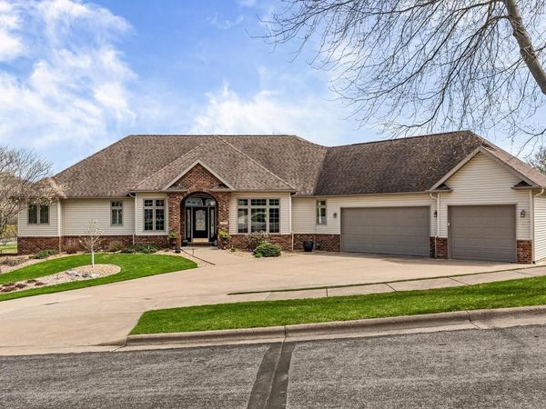 1892 Wood Run PLACE, Onalaska, WI 54650