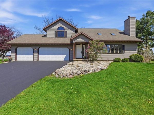 6715 Forest Park Drive, Deforest, WI 53532