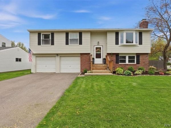 341 Fawn Trail , West Seneca, NY 14224