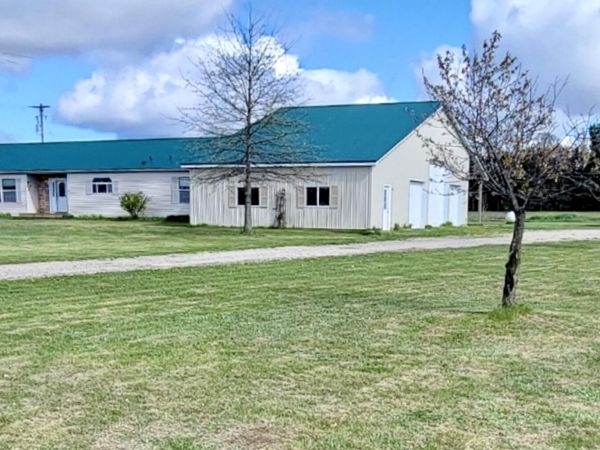 1897 E Edgar Road, Edmore, MI 48829