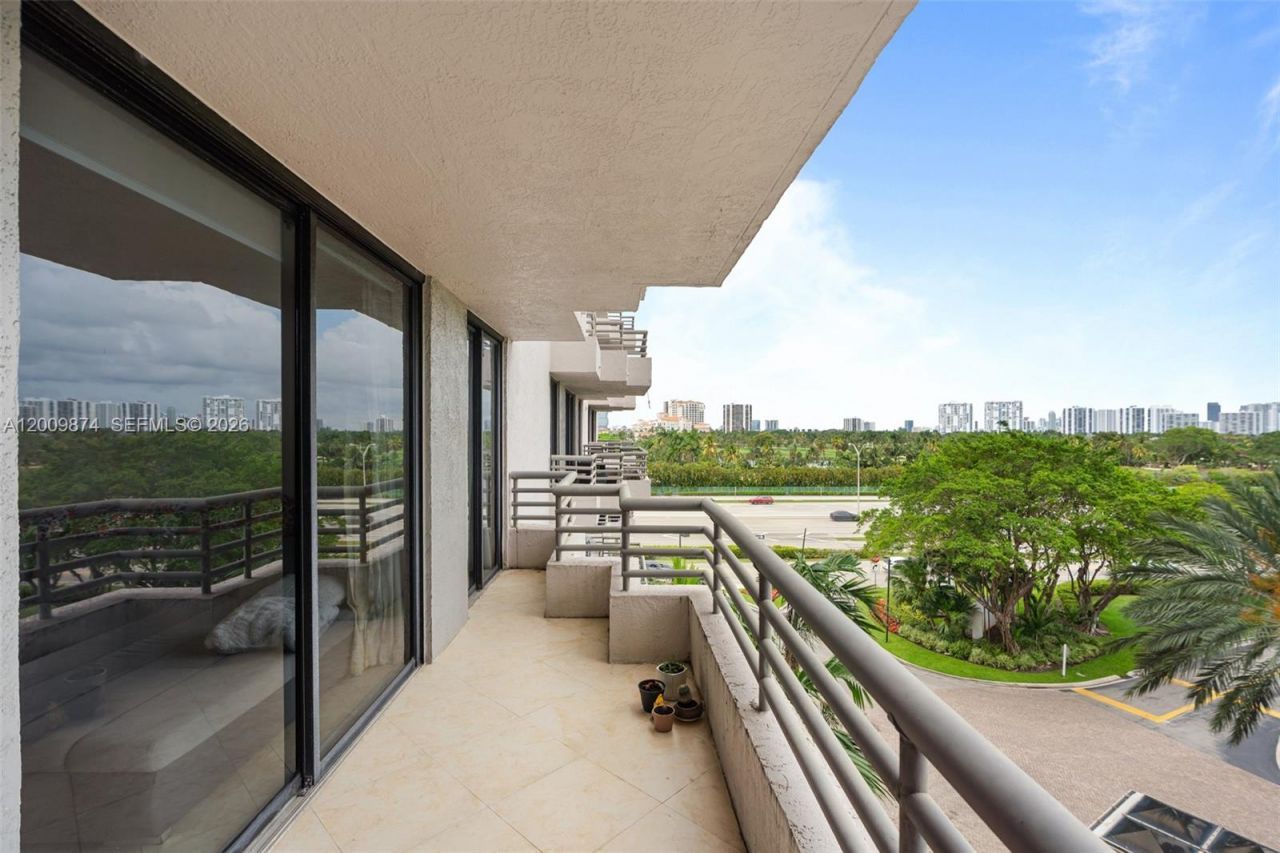 3300 NE 191st St , Unit 609, Aventura, FL 33180 Photo