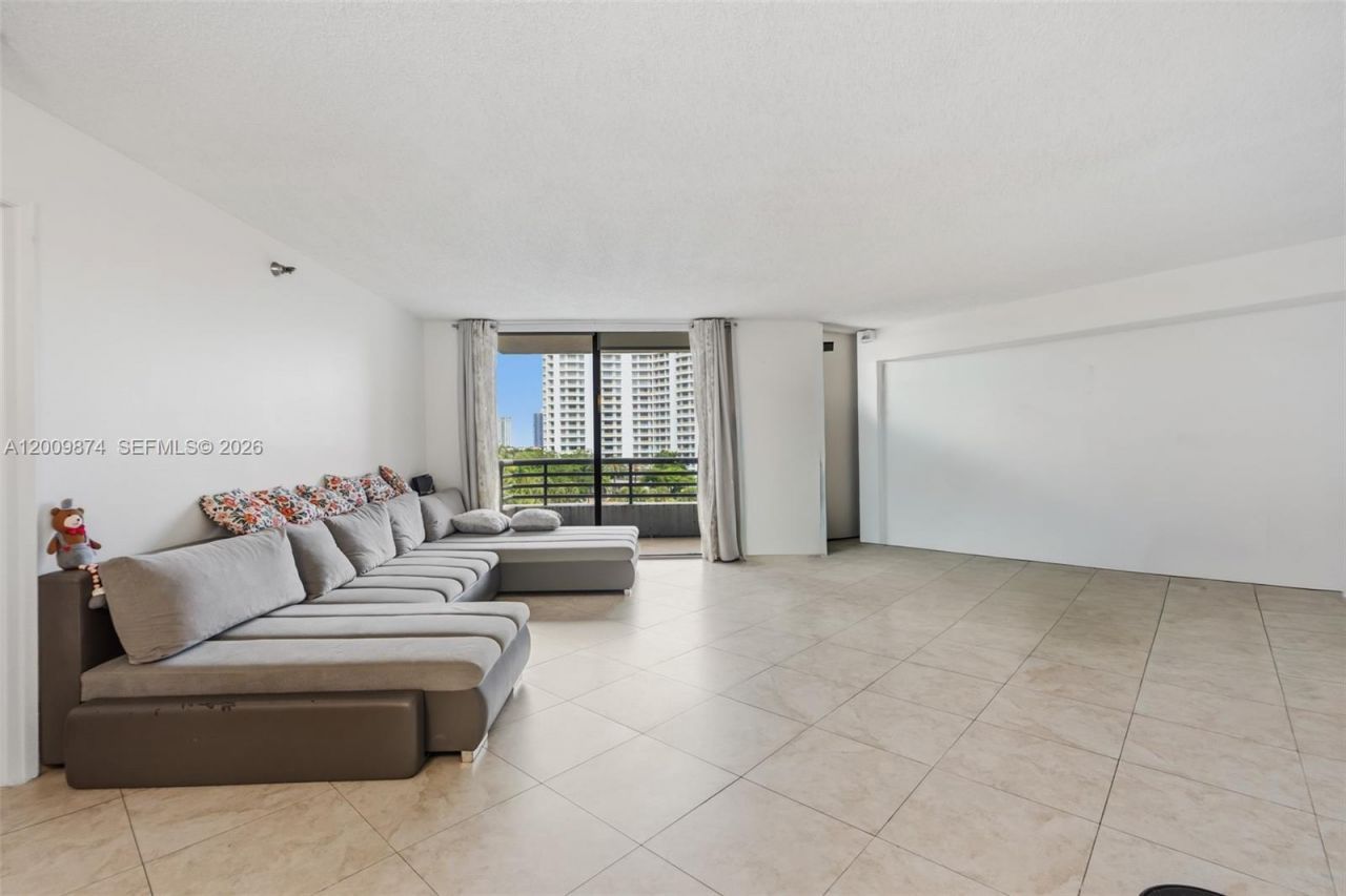3300 NE 191st St , Unit 609, Aventura, FL 33180 Photo