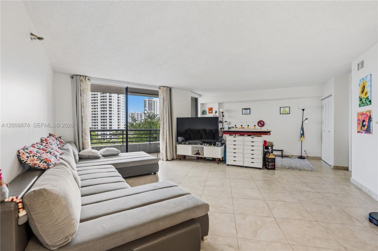 3300 NE 191st St , Unit 609, Aventura, FL 33180 Photo