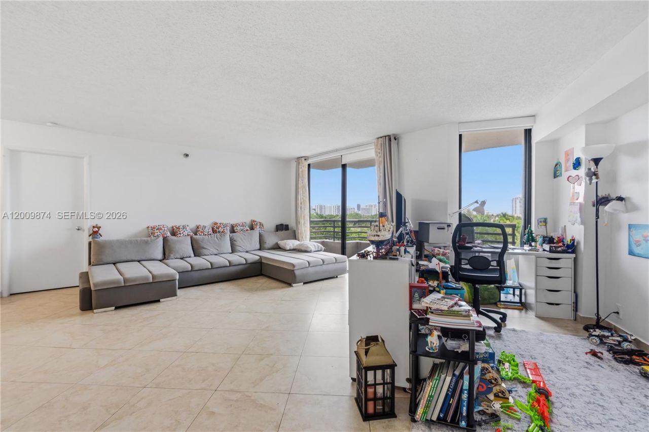 3300 NE 191st St , Unit 609, Aventura, FL 33180 Photo