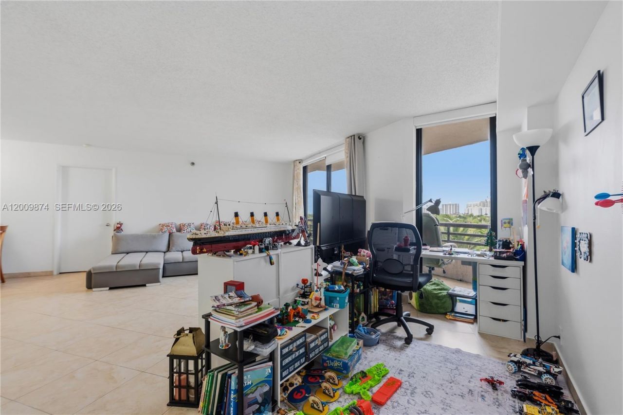 3300 NE 191st St , Unit 609, Aventura, FL 33180 Photo