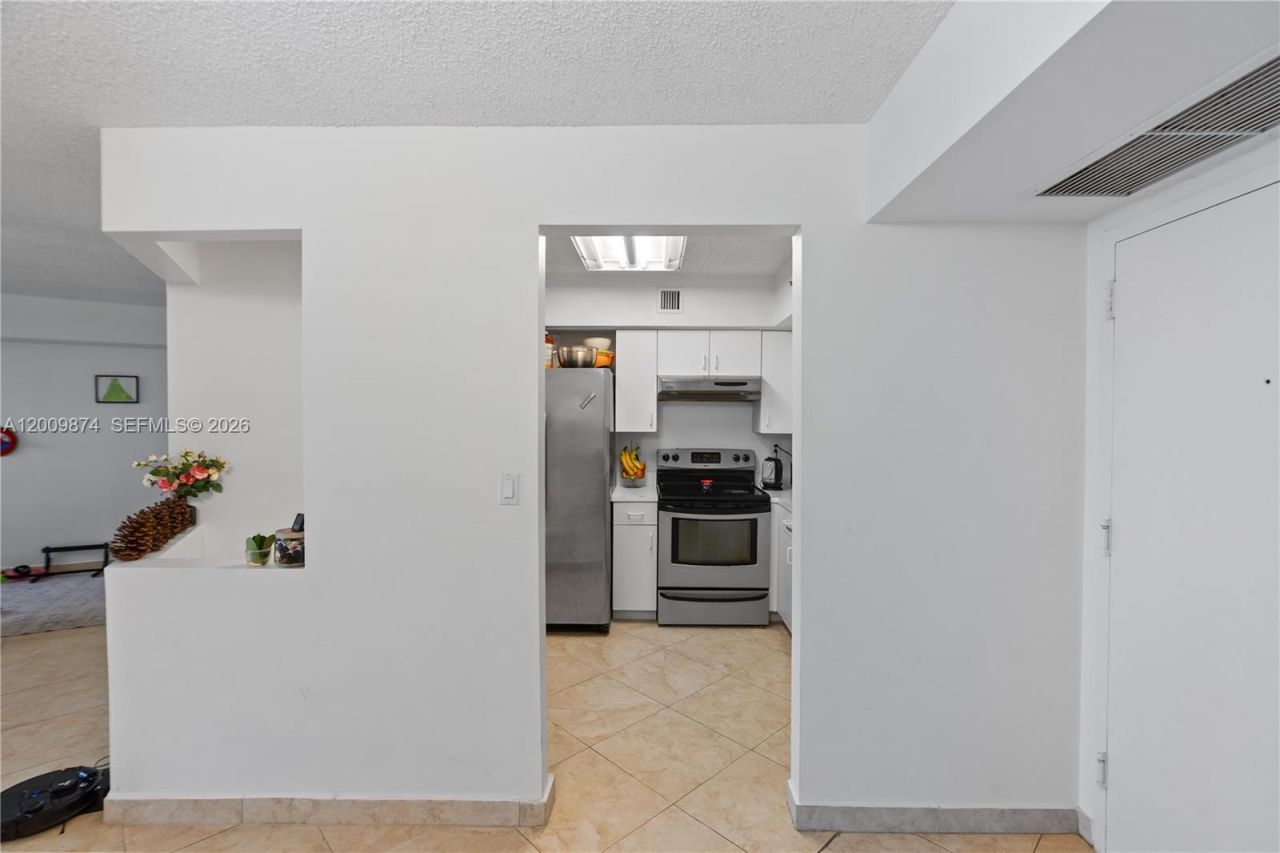 3300 NE 191st St , Unit 609, Aventura, FL 33180 Photo