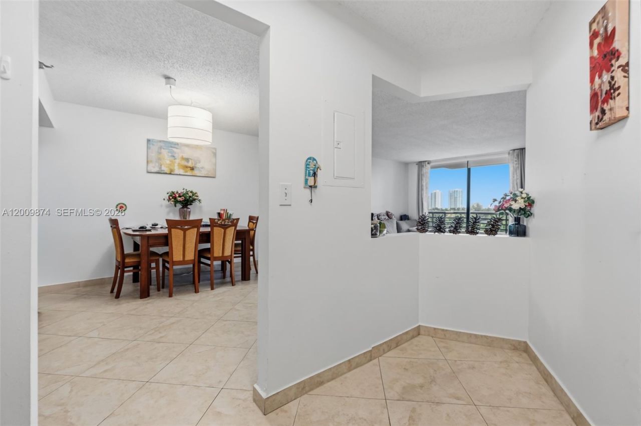 3300 NE 191st St , Unit 609, Aventura, FL 33180 Photo