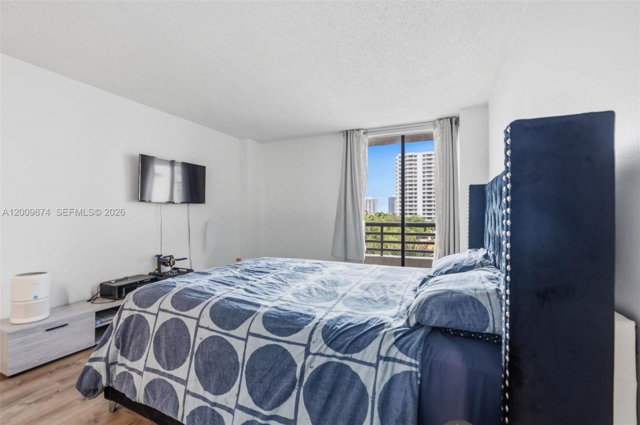 3300 NE 191st St , Unit 609, Aventura, FL 33180 Photo
