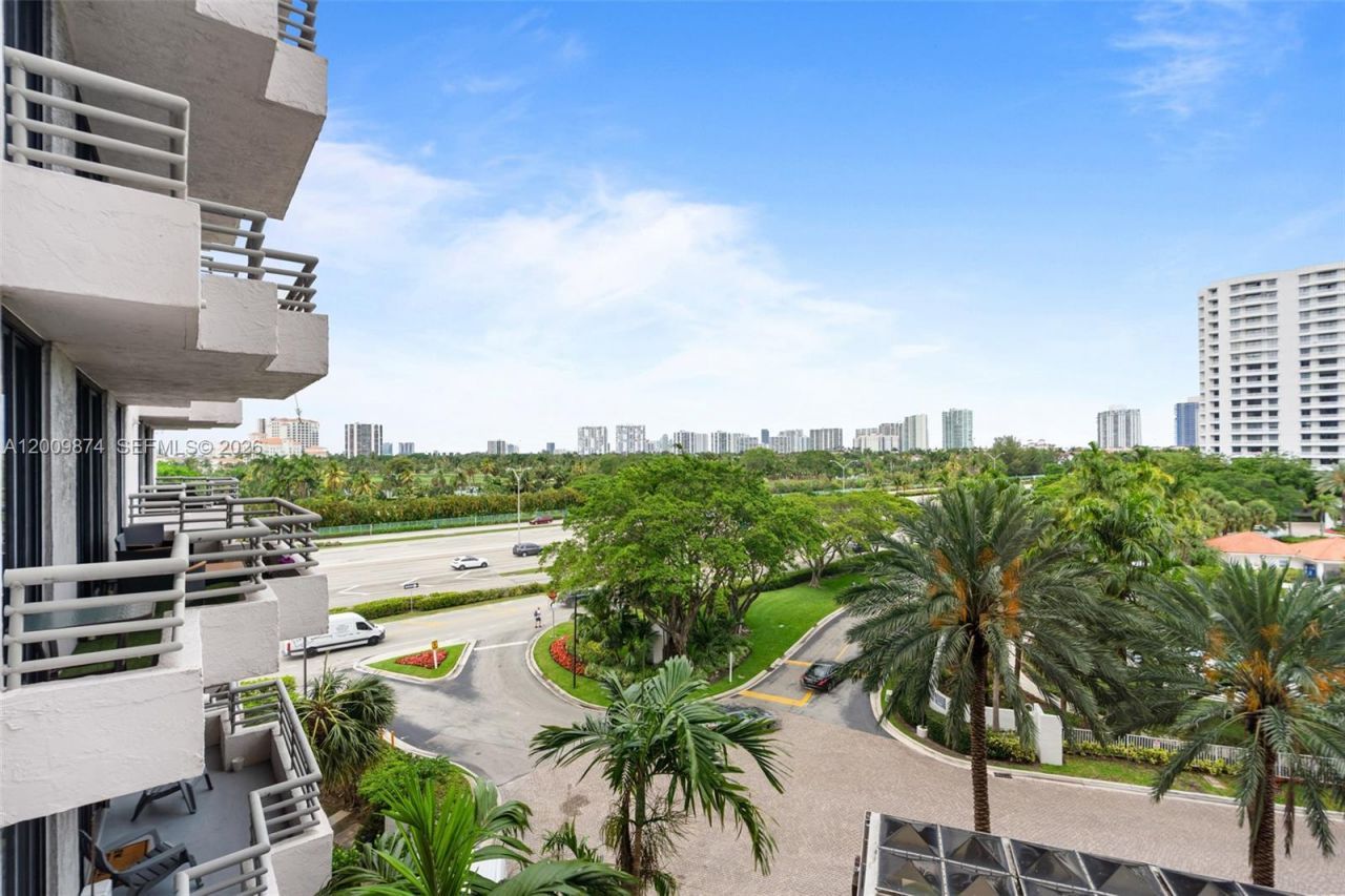 3300 NE 191st St , Unit 609, Aventura, FL 33180 Photo