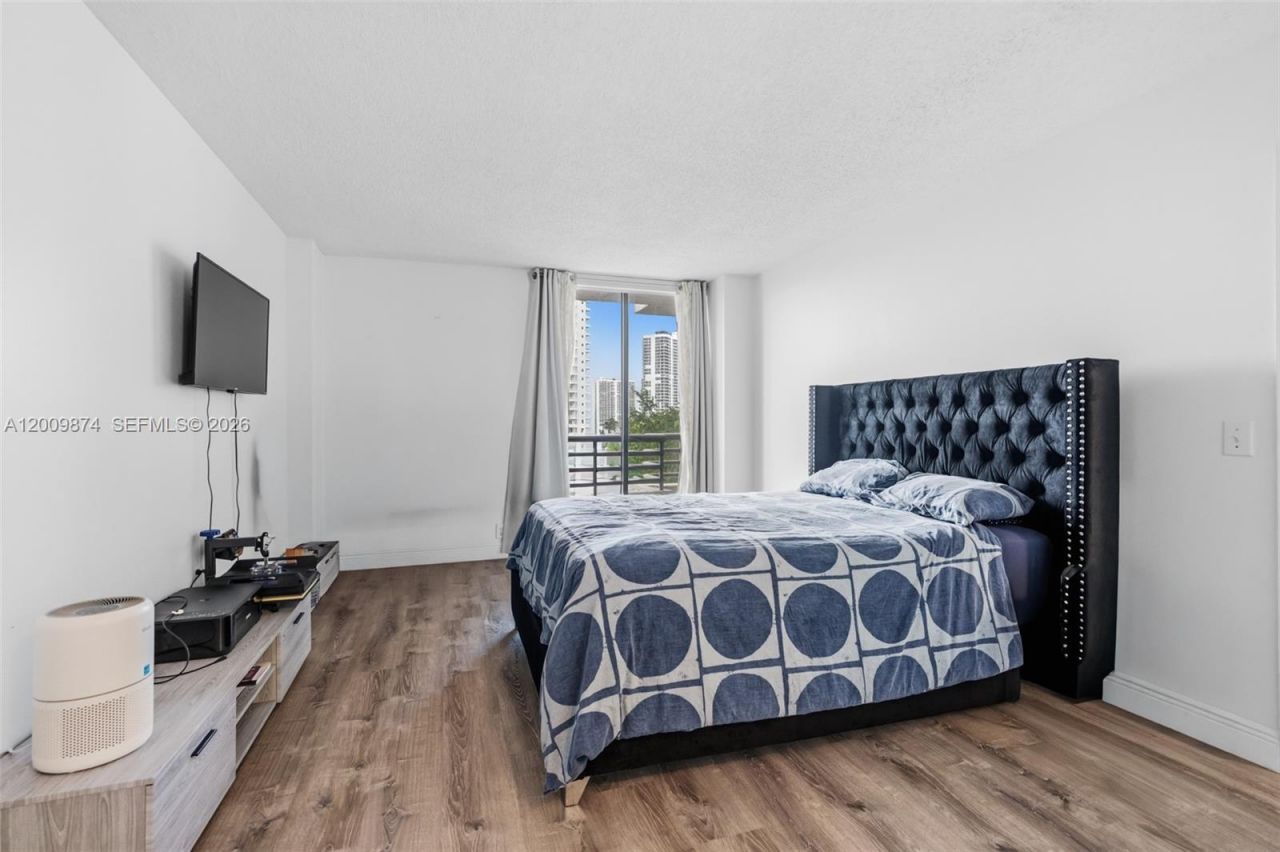 3300 NE 191st St , Unit 609, Aventura, FL 33180 Photo