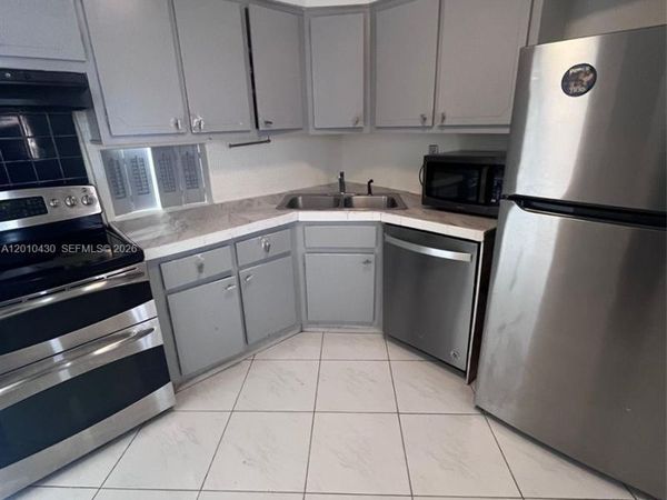 1540 NE 191st St , Unit 321, Miami, FL 33179